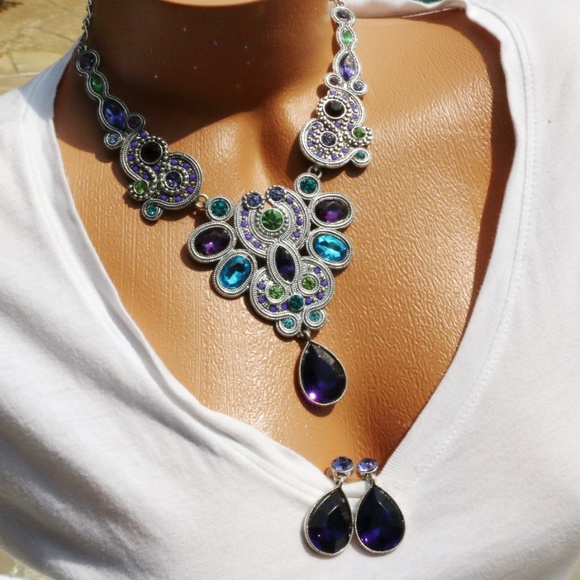 Ami Jewelry - New! Boho Jeweled Runway Statement Necklace Set